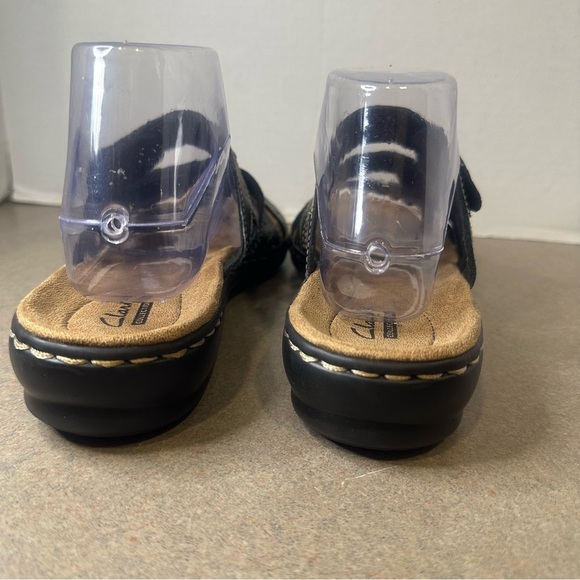Clarks Collection Leisa Cacti Q Black Adjustable Straps Size 9 Flat Sandals - Picture 8 of 9